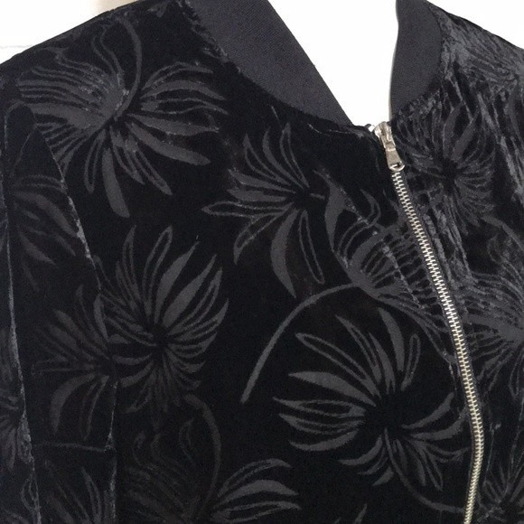 Kate & Mallory Velvet Bomber Jacket - NWOT Med. - Picture 3 of 7